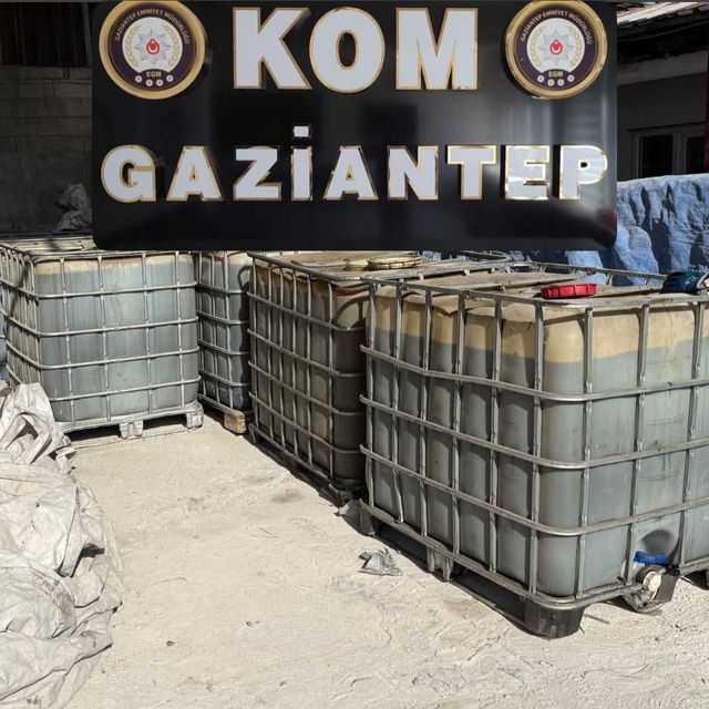 Gaziantep'te 7 bin litre gümrük kaçağı akaryakıt ele geçirildi