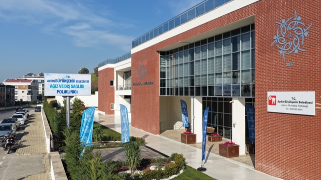 Başkan Çerçioğlu, Ağız ve Diş Sağlığı Polikliniği'ni Aydın'a kazandırdı
Aydın Ağız Ve Diş Sağlığı Polikliniği'nin ilk gününde vatandaşlardan yoğun ilgi