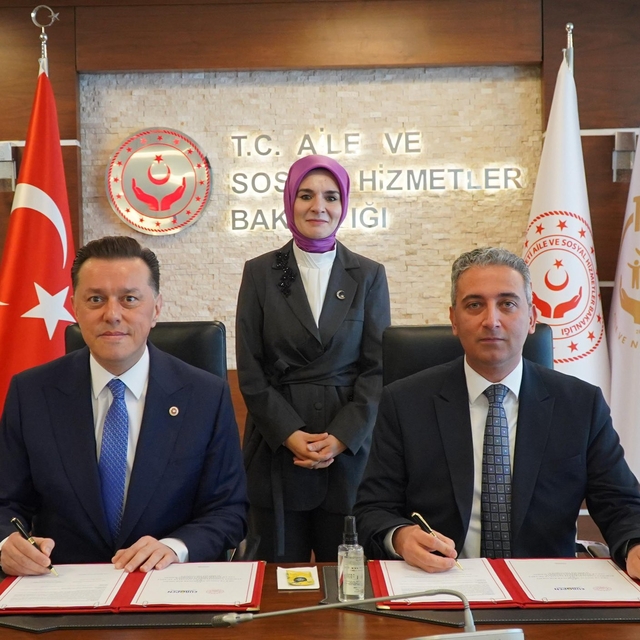 Bakan Göktaş, AK Parti Eskişehir Milletvekili Hatipoğlu ile görüştü