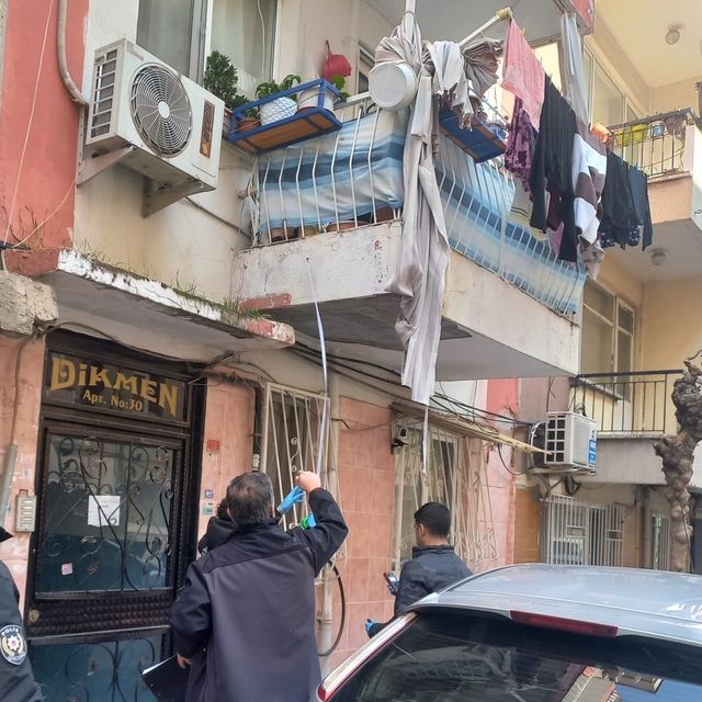 Manisa'da balkondan düşen kadın yaralandı