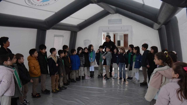 Anadolu Üniversitesi Arama ve Kurtarma Ekibi'nden öğrencilere afet bilinci eğitimi