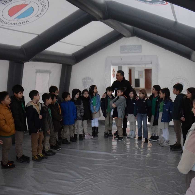 Anadolu Üniversitesi Arama ve Kurtarma Ekibi'nden öğrencilere afet bilinci...