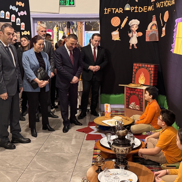 Zonguldak'ta ilkokul öğrencileri düzenlenen etkinliklerle ramazanın manevi...