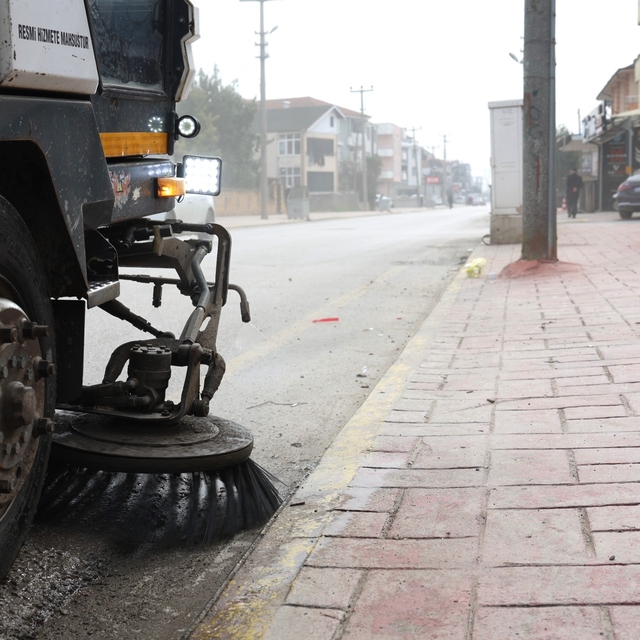 Erenler'de bayram temizliği mesaisi başladı