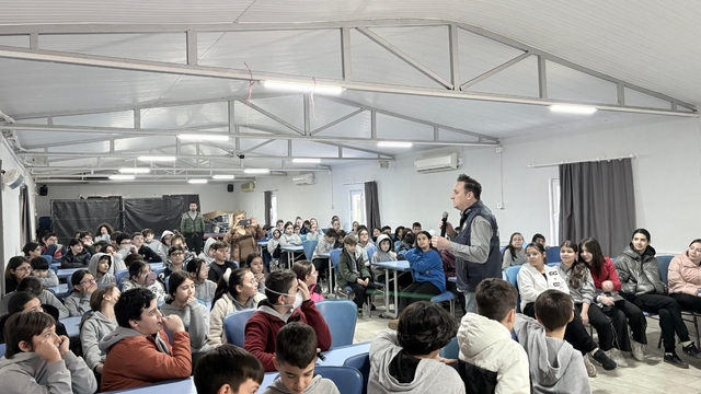 Denizli'de 890 öğrenci ve öğretmene siber güvenlik eğitimi verildi