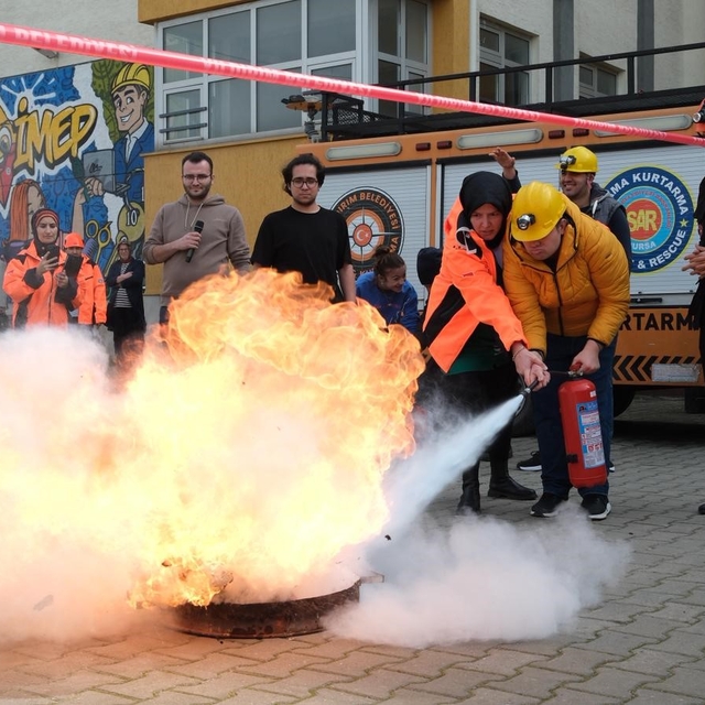 Yıldırım Belediyesi'nden nefes kesen tatbikat
