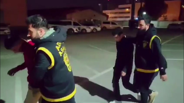 PVC ustasını 15 yaşında tetikçi öldürmüş
Tetikçi ve motosikleti süren iki çocuk gözaltına alındı
Çocuklar cinayeti daha önce kendilerine küfür ettiği gerekçesiyle işlediğini iddia etti