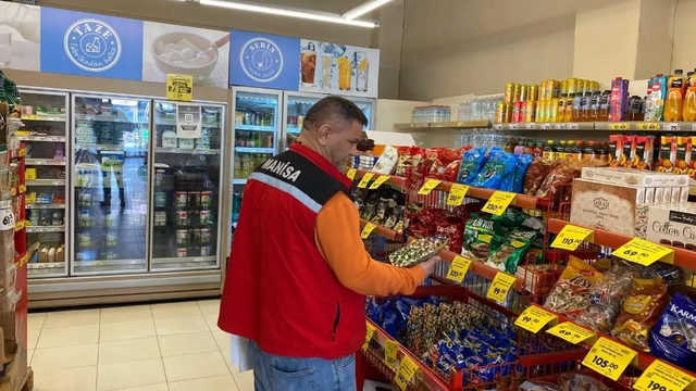 Sarıgöl'de gıda işletmeleri mercek altında