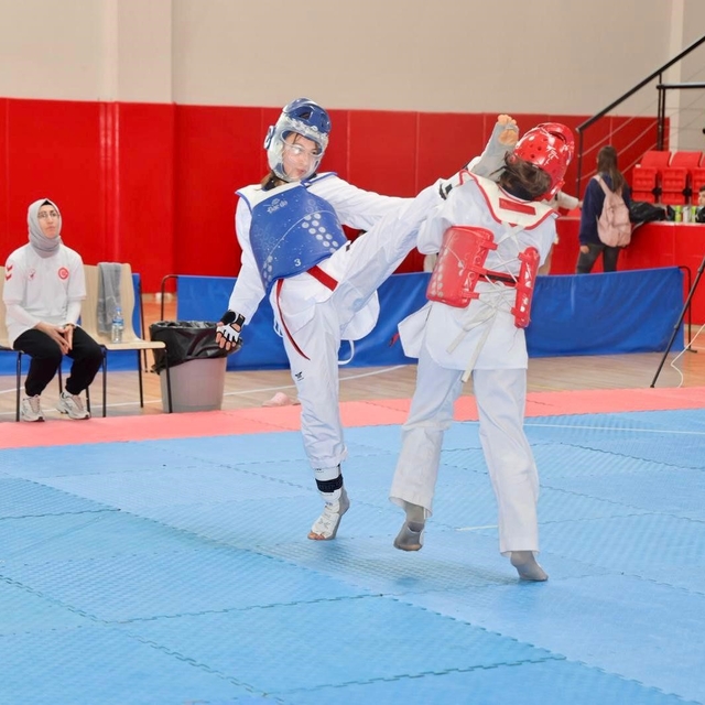 Taekwondo Yıldızlar Mahalli Müsabakaları heyecanı başladı