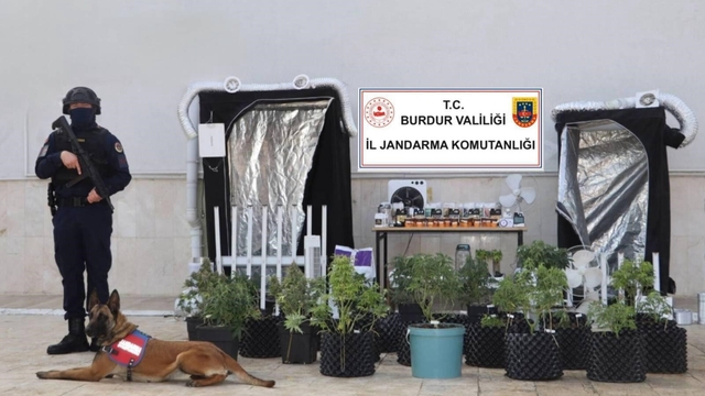Burdur'da evi uyuşturucu imalathanesine çeviren şüpheli tutuklandı