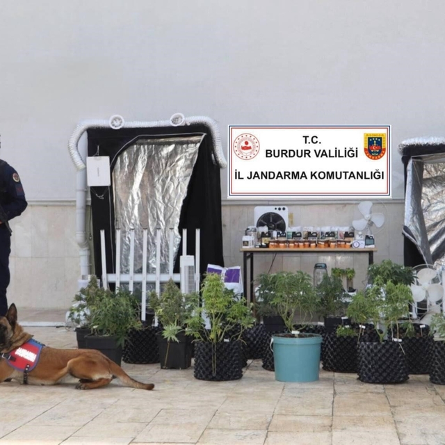 Burdur'da evi uyuşturucu imalathanesine çeviren şüpheli tutuklandı