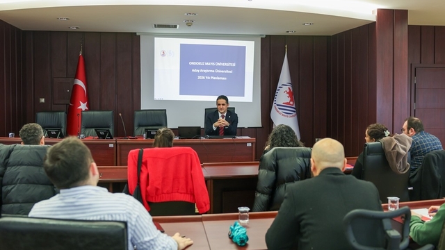 OMÜ'de araştırma üniversitesi hedefinde yeni adım:
Doktoralı genç araştırmacılarla istişare toplantısı gerçekleştirildi