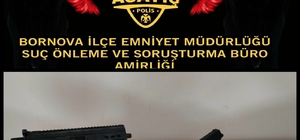 İzmir’de kendilerini polis olarak tanıtıp, 2 kişiyi gasbettiler: 2 tutuklama