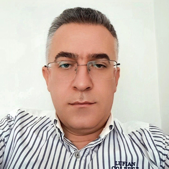 Aracında başından tabancayla vurulmuş halde ölü bulundu