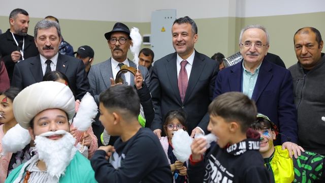 Samsun'da Roman iftarında birlik mesajı
Vali Tavlı: "Roman kardeşlerimiz kültürümüzün renkli parçası"