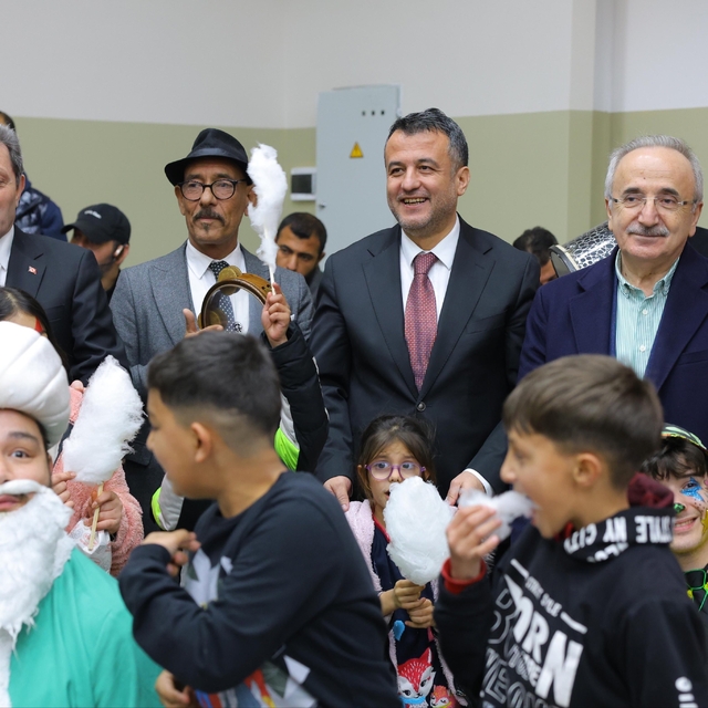 Samsun'da Roman iftarında birlik mesajı
Vali Tavlı: "Roman kardeşlerimiz kü...