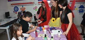 Hastane sınıfında 'Oyun Her Yerde' etkinliği ile moral buldular