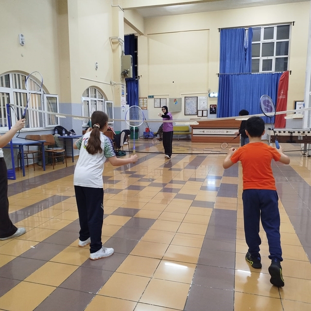 GSB Spor Okulları gençlere sporu sevdirmeye devam ediyor