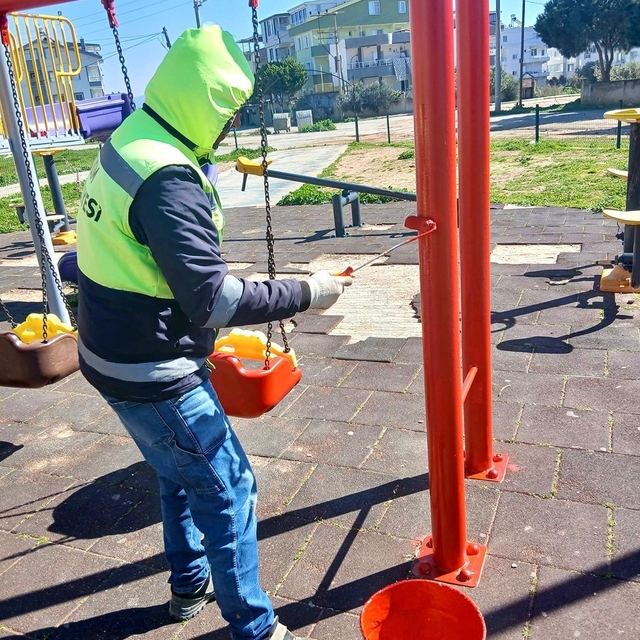 Didim'de parklar çocuklar için yenilendi