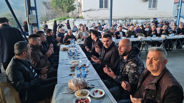 Yağdere Mahallesi'nde geleneksel iftar buluşması