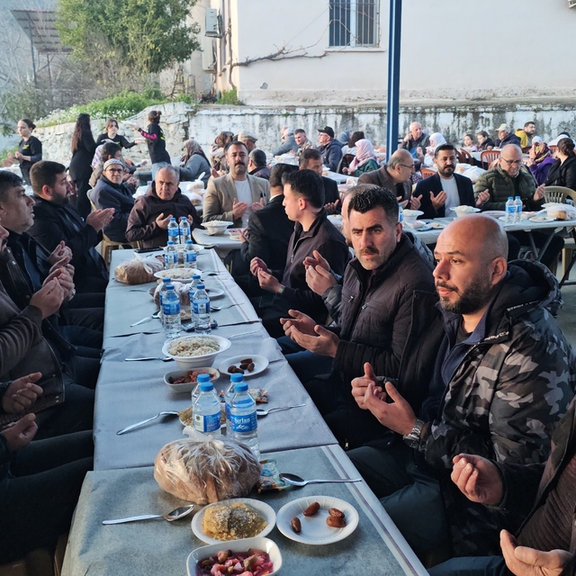 Yağdere Mahallesi'nde geleneksel iftar buluşması