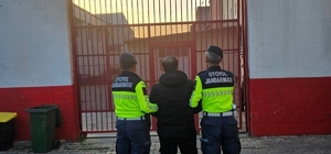 Aydın'da göçmen kaçakçılığı operasyonu: 12 düzensiz göçmen yakalandı