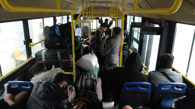 Suriyelilerin gönüllü geri dönüşü Ramazan ayında da sürüyor
Suriyeliler, sınır kapısının iki tarafından da hiçbir ücret ödemeden ülkelerine dönüyor