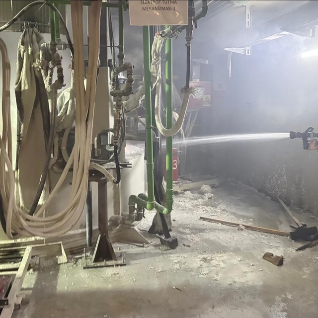 Bilecik'te fabrikada patlama: 1'i ağır 2 işçi yaralandı