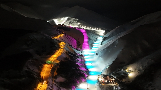 Palandöken'de gece kayağı keyfi