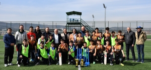 Yıldızlar kriket sahasında parladı