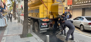 Çayırova'nın en işlek caddesinde asfalt onarımı yapıldı