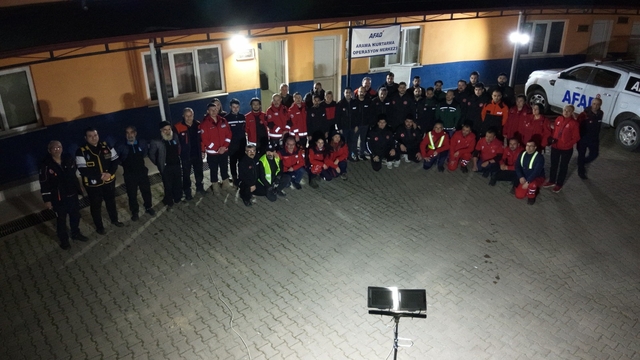 Aydın'da depreme hazırlık tatbikatında ekipler koordinasyonu sahada test etti