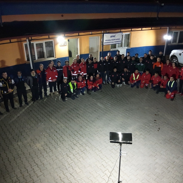 Aydın'da depreme hazırlık tatbikatında ekipler koordinasyonu sahada test et...