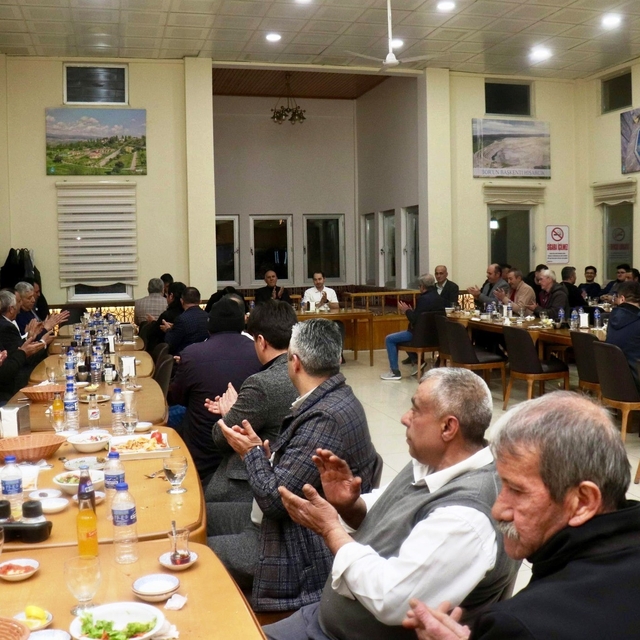 Hisarcık Kaymakamı Atam, muhtarlarla iftar sofrasında buluştu