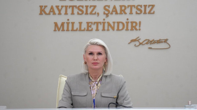 Başkan Subaşı, 'Avantajlı İmar Rantı' iddiaları hakkında ilk defa konuştu
Bilecik Belediye Başkanı Melek Mızrak Subaşı;
"Bu üç personelimizden iki tanesi çok pişman olduğunu, utandığını söyleyerek, ellerinden hemen çıkarttılar o parseli"