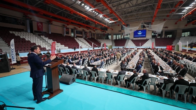 Vali Masatlı, muhtarla iftarda bir araya geldi