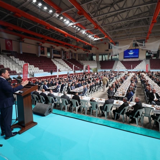 Vali Masatlı, muhtarla iftarda bir araya geldi
