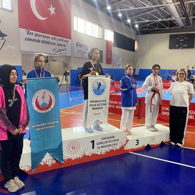 'Yıldız Kız-Erkek Taekwondo İl Birinciliği' tamamlandı