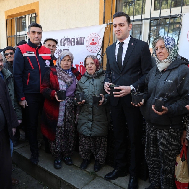 Üreticilere ücretsiz fidan dağıtımı yapıldı