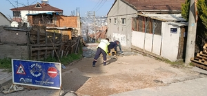 Gebze'de 3 sokakta parke ve bordür çalışması yapıldı