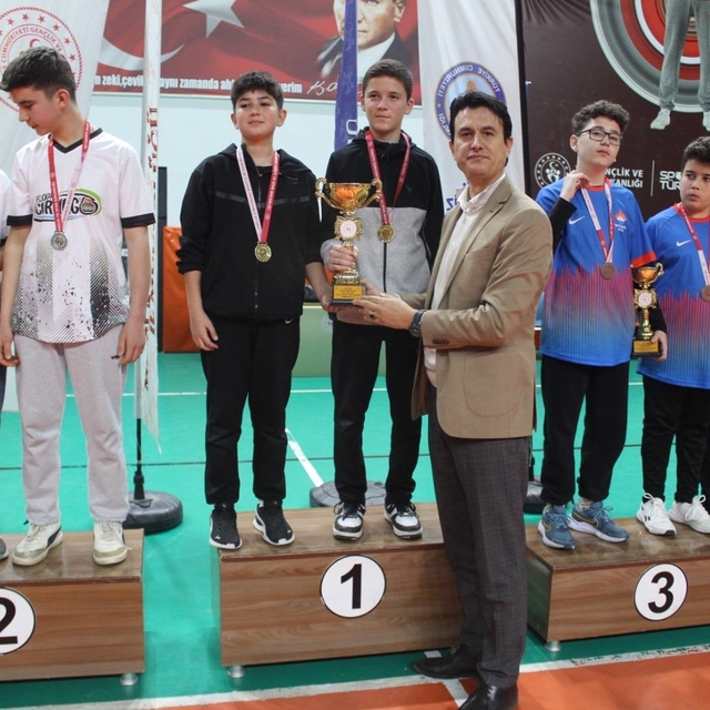 Floor Curling Yıldızlarda İl Şampiyonu takımlar Köyceğiz'den