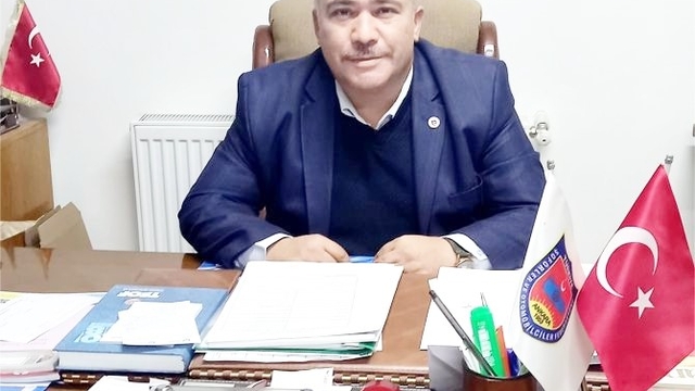 APP plaka kullananlara 280 bin liraya kadar ceza kesilecek
Bilecik Şoförler ve Otomobilciler Odası Başkanı Selman Aydeniz sürücüleri uyardı;
"Sakın almayın, büyük ceza kesiliyor ve aracınız bağlanır"