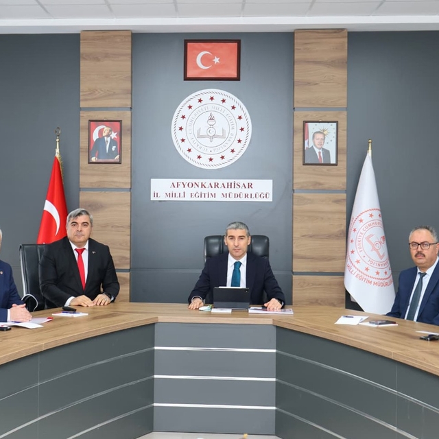 Vali Aktaş: "Bir şehrin yarını, bugün yetişen çocuklarının aldığı eğitimde...