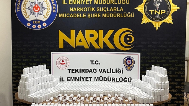 Tekirdağ'da torbacının zulasından 81 bin 700 sentetik ecza çıktı