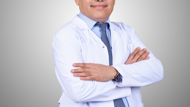 Prof. Dr. İrfan Koca: "Patlamış fıtıklar da ameliyatsız tedavi edilebilir"