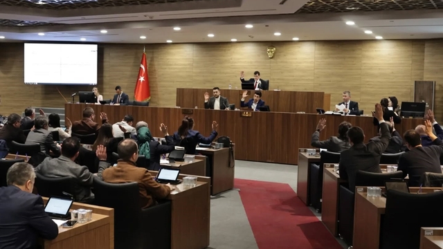 Kütahya Belediye Meclisi'nde 57 gündem maddesi görüşüldü, 4 madde reddedildi
