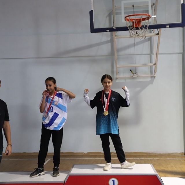 Kütahya'da 'Küçükler Bilek Güreşi İl Birinciliği' tamamlandı