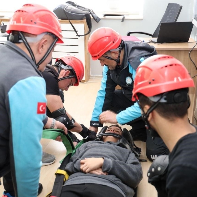 Deprem Haftası: Okullarda tahliye tatbikatı