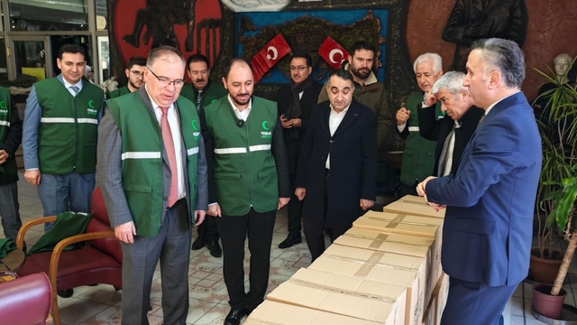 Kayseri'de binlerce öğrenci "İlk Ders Yeşilay" ile bilinçlendi