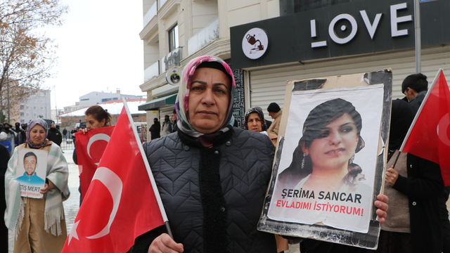 'Artık çocuklarımızı gömmeyelim, silahları gömelim'